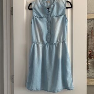 Women’s dress